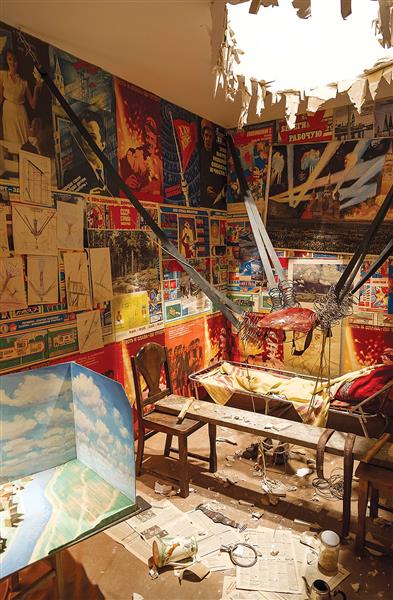 The Man Who Flew Into Space From His Apartment, 1982 - 1984 - Ilya Kabakov