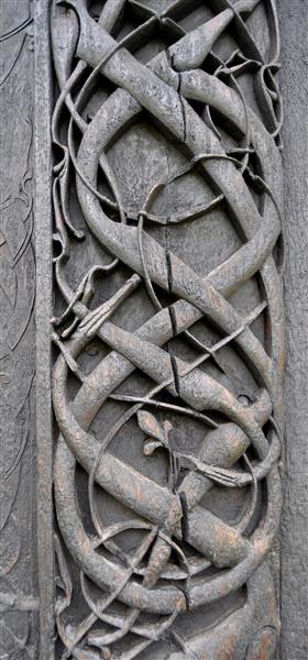 Carving on the Urnes Stave Church, c.1100 - Arte vikingo