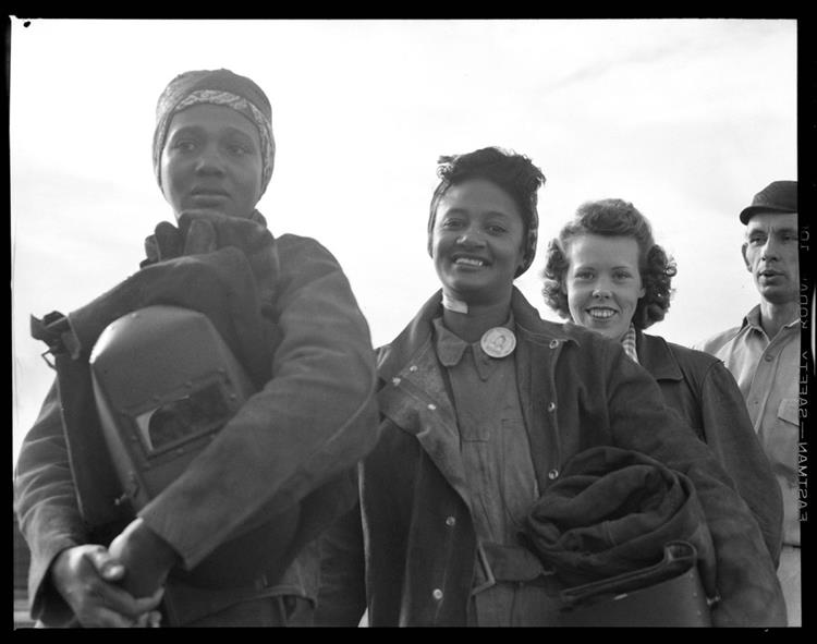 Women Line up for Paychecks Richmond Shipyards, Richmond, CA, c.1942 - Dorothea Lange