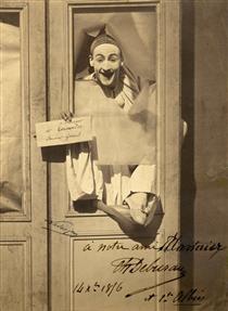 Pierrot Climbing Through a Window - Félix Nadar