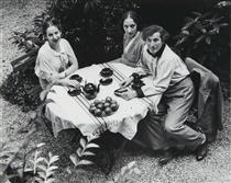 Chagall Family, Paris - Andre Kertesz