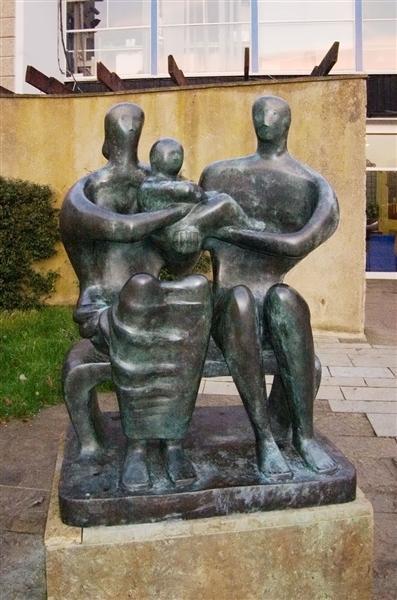 Family Group, 1949 - Henry Moore