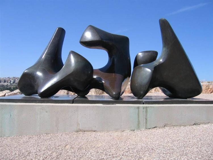 Three Forms: Vertebrae, 1969 - Henry Moore