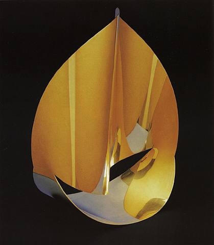 Area of a pentagon in space with plain circumference, 1977 - Max Bill