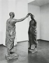 Etruscan Holding Up A Mirror - Микеланджело Пистолетто