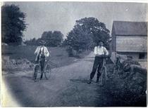 Benjamin Eakins and Samuel Murray with bicycles - Томас Ікінс